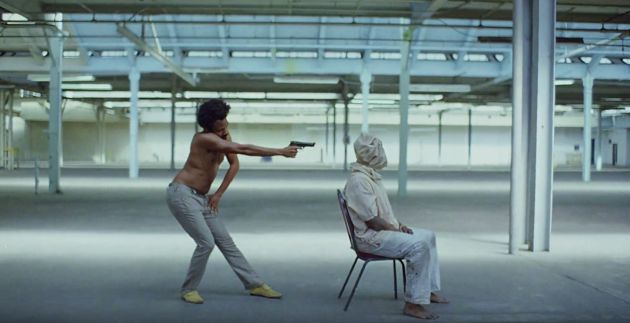 Gambino acaba con la vida del hombre. Gambino acaba con la vida del hombre.