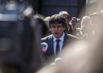 El juicio contra los líderes fugados del procés independentista encalla en Europa