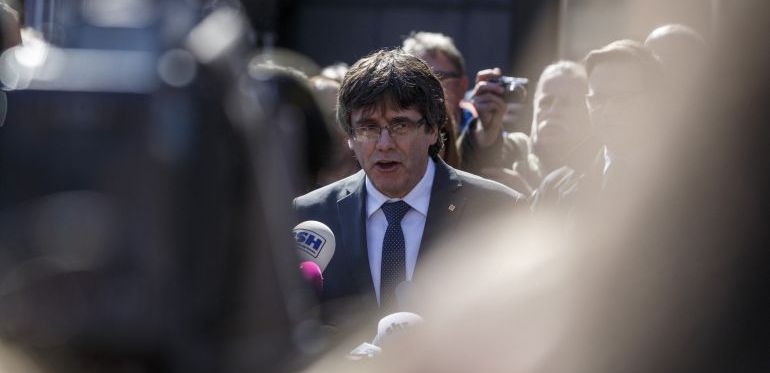 Carles Puigdemont tras abandonar la prisión en Alemania Carles Puigdemont tras abandonar la prisión en Alemania