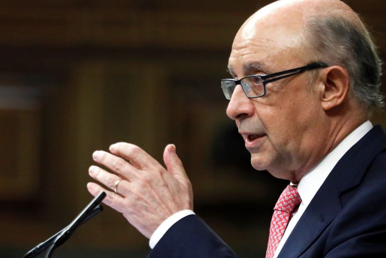El ministro de Hacienda y Administraciones Públicas, Cristobal Montoro. EFE El ministro de Hacienda y Administraciones Públicas, Cristobal Montoro. EFE