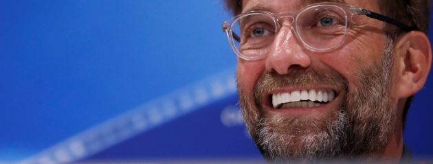 Klopp sonríe en la sala de prensa Klopp sonríe en la sala de prensa