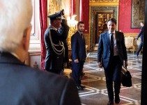 Conte renuncia al encargo de formar un Gobierno en Italia