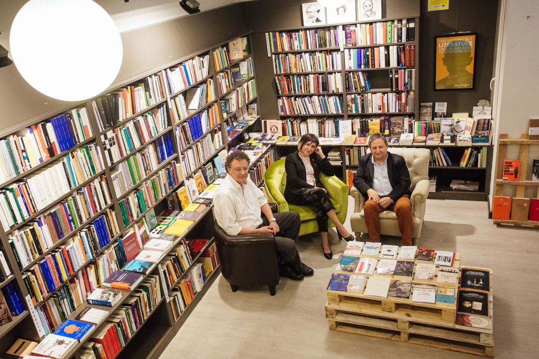 Los escritores Luis Leante, Elia Barceló y José Luis Ferri, en la librería Pynchon&Co Los escritores Luis Leante, Elia Barceló y José Luis Ferri, en la librería Pynchon&Co