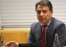 El juez estudia las explicaciones de Ignacio González sobre la venta de vivienda pública a fondos buitre