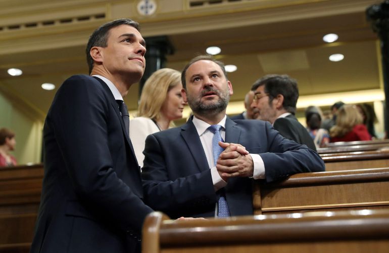 El secretario general del PSOE Pedro Sánchez y el secretario general de organización José Luis Ábalos. El secretario general del PSOE Pedro Sánchez y el secretario general de organización José Luis Ábalos.