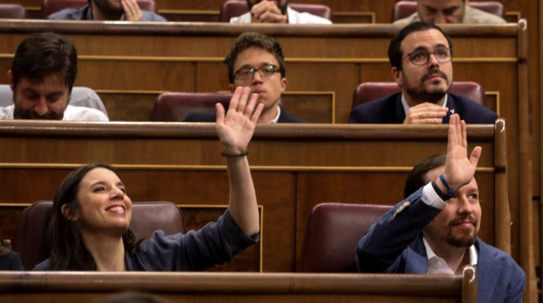 Los diputados de Unidos Podemos durante la moción de censura de Rajoy Los diputados de Unidos Podemos durante la moción de censura de Rajoy