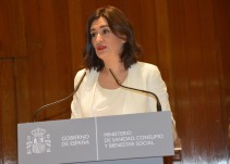 La primera medida de Carmen Montón será reimplantar la asistencia universal en Sanidad
