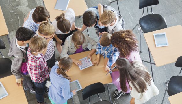 Salir del aula es recomendable para un aprendizaje real. Salir del aula es recomendable para un aprendizaje real.