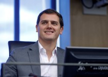 Cs quiere fijar por ley que los permisos de maternidad y paternidad lleguen a las 34 semanas en total