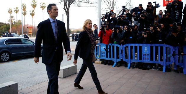 Urdangarin y la Infanta Cristina llegan a la Audiencia de Palma Urdangarin y la Infanta Cristina llegan a la Audiencia de Palma