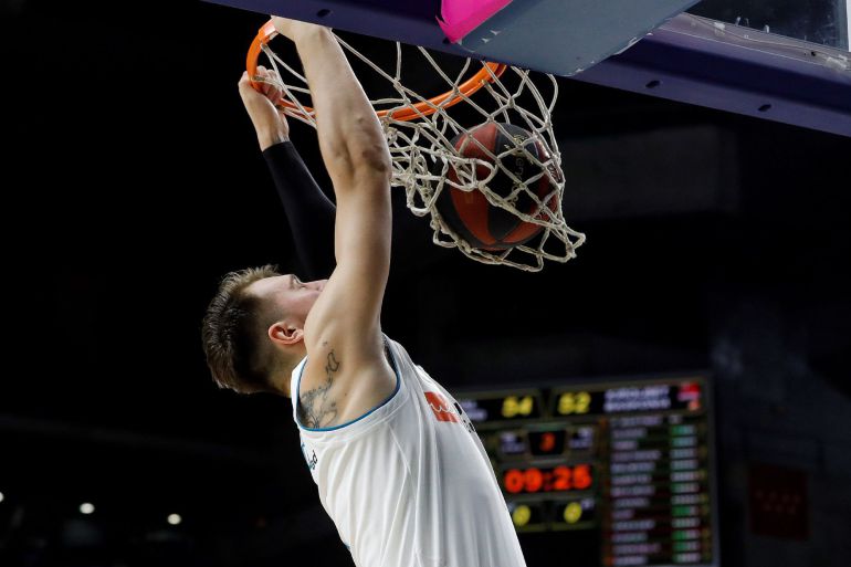 Doncic machaca la canasta Doncic machaca la canasta