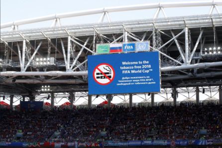 Cartel que prohÃ­be fumar en el Spartak Stadium.