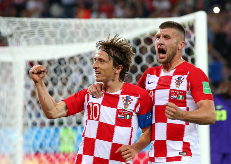 Modric celebra su gol de penalti Modric celebra su gol de penalti