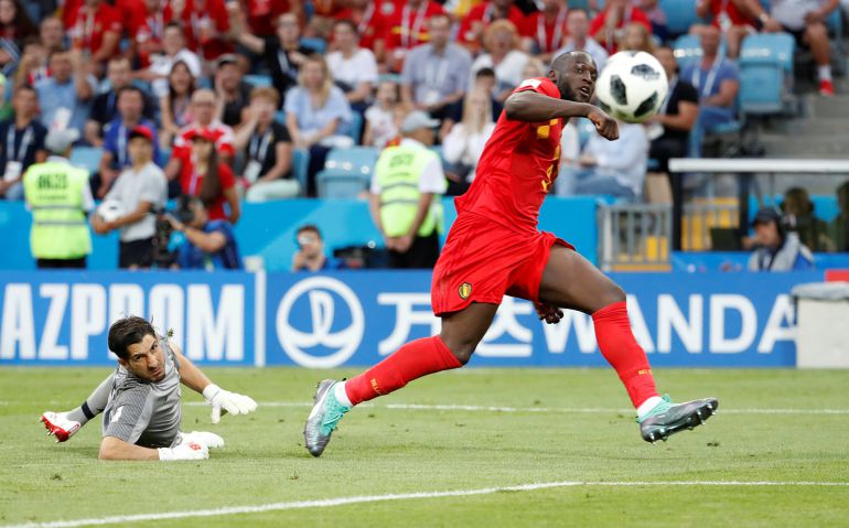 Lukaku mete el tercero de Bélgica. Lukaku mete el tercero de Bélgica.