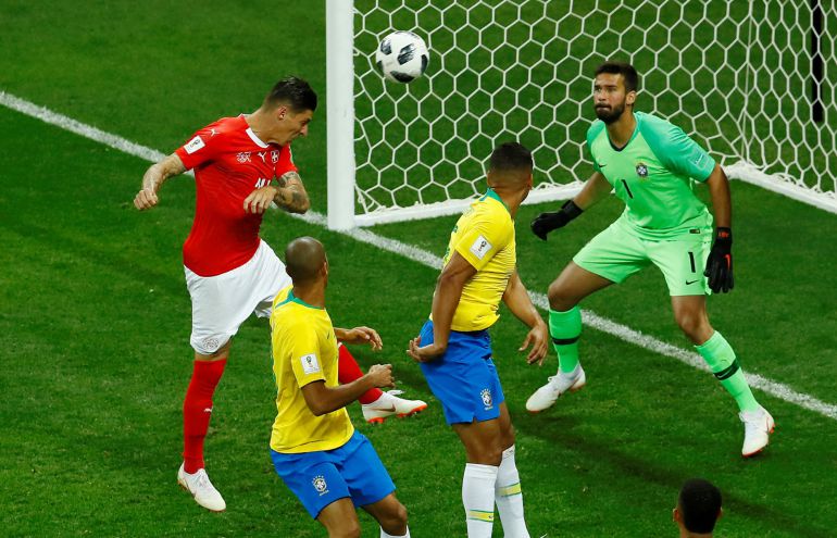 Zuber marca el empate tras un corner. Zuber marca el empate tras un corner.