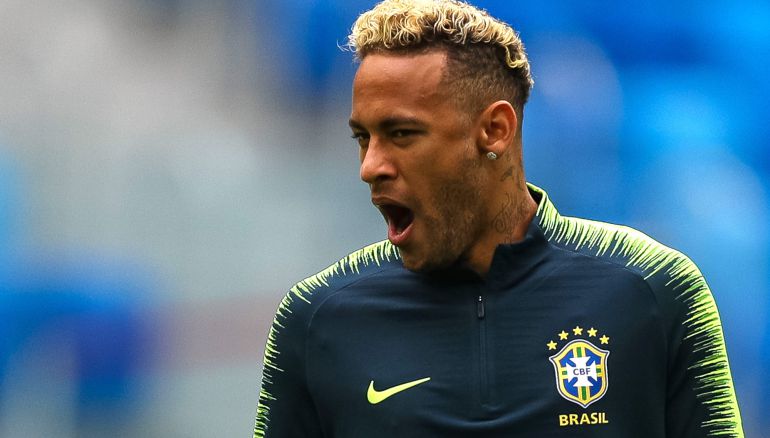 Neymar, en una sesión de entrenamiento con Brasil. Neymar, en una sesión de entrenamiento con Brasil.