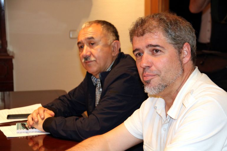 Unai Sordo (CCOO) y Josep Maria Álvarez (UGT), durante la reunión. Unai Sordo (CCOO) y Josep Maria Álvarez (UGT), durante la reunión.