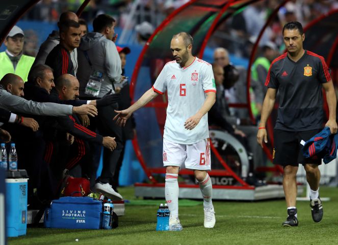 Andrés Iniesta, tras ser sustituido ante Irán