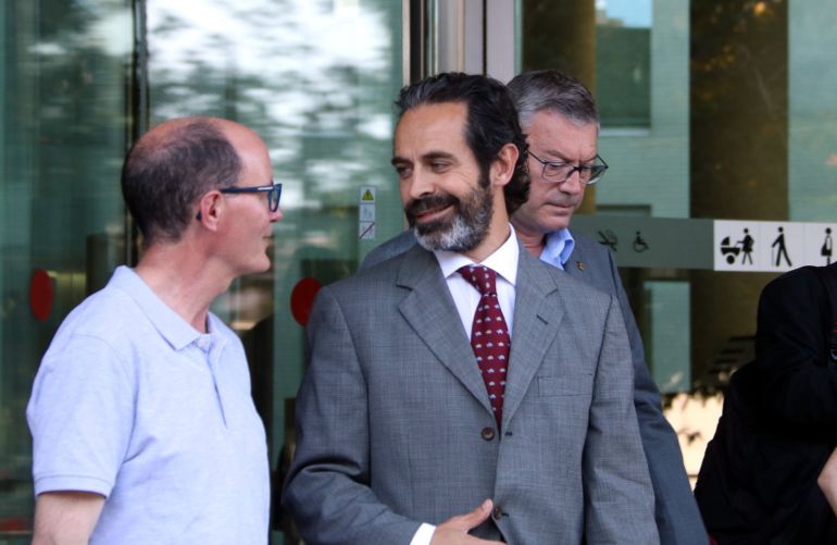 La Guardia Civil atribuye al independentismo el uso de fondos públicos para controlar medios de comunicación que apoyen su causa La Guardia Civil atribuye al independentismo el uso de fondos públicos para controlar medios de comunicación que apoyen su causa