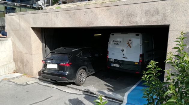 Vela entró ayer en coche en la Audiencia Provincial Vela entró ayer en coche en la Audiencia Provincial