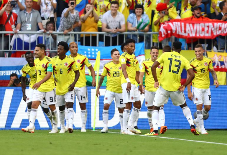 Los jugadores colombianos celebran el gol de Yerry Mina Los jugadores colombianos celebran el gol de Yerry Mina