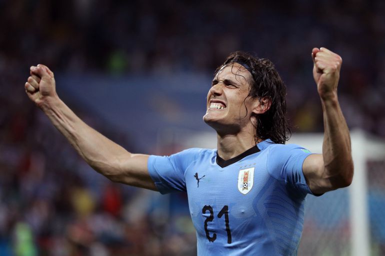 Cavani celebra su segundo gol Cavani celebra su segundo gol