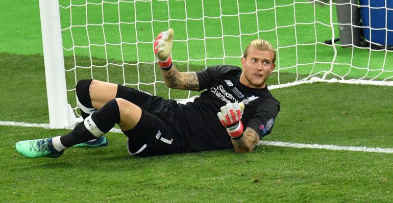 Karius, instantes después de ser golpeado por Ramos, justo en los minutos previos a los errores garrafales que cometió Karius, instantes después de ser golpeado por Ramos, justo en los minutos previos a los errores garrafales que cometió