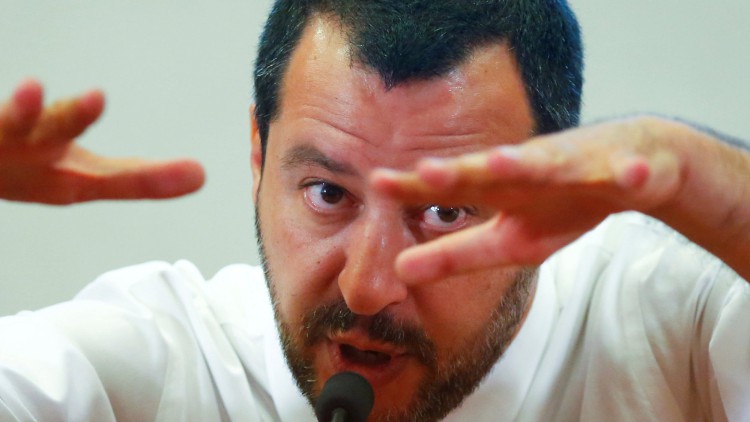 Salvini pedirá que no lleguen a Italia los barcos de las misiones europeas