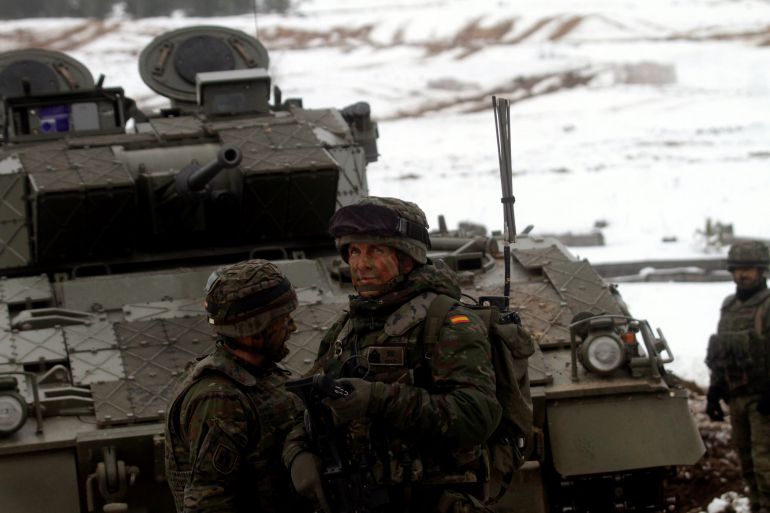 Soldados españoles de la NATO del contingente entrante enhanced Forward Presence (eFP) participan en ejercicios militares en la base de Adazi, Letonia Soldados españoles de la NATO del contingente entrante enhanced Forward Presence (eFP) participan en ejercicios militares en la base de Adazi, Letonia