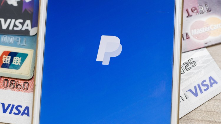 La insensible reclamación de Paypal a una usuaria que falleció de cáncer