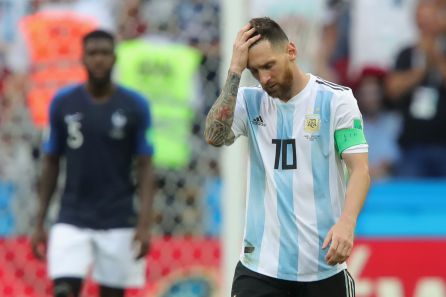 Messi ha hecho una gran temporada con el Barça, pero se volvió a estrellar con Argentina Messi ha hecho una gran temporada con el Barça, pero se volvió a estrellar con Argentina