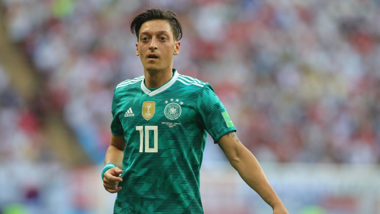 Özil deja la selección alemana