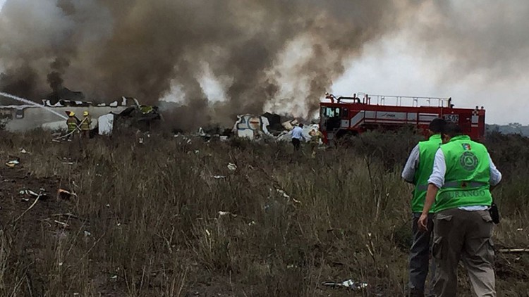 Un avión de Aeroméxico se estrella poco después de despegar desde Durango sin dejar víctimas mortales