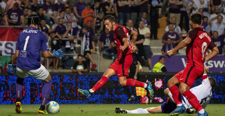 Pablo Sarabia define uno de los goles del Sevilla Pablo Sarabia define uno de los goles del Sevilla