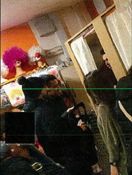 Los familiares, en la tienda de disfraces Los familiares, en la tienda de disfraces