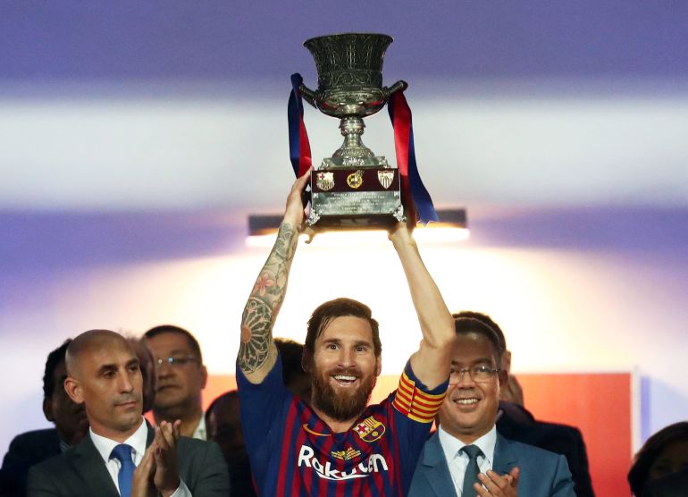Messi se estrena como capitán Messi se estrena como capitán