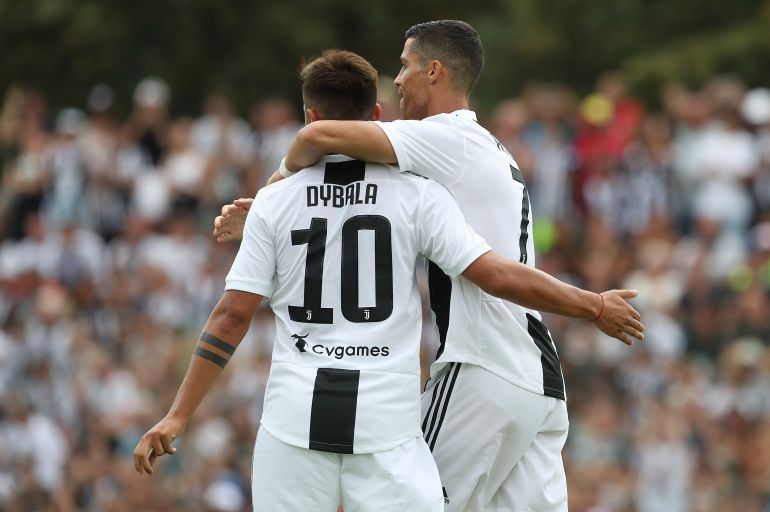 Ronaldo celebra con Dybala su gol Ronaldo celebra con Dybala su gol