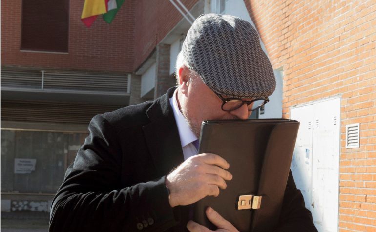 El comisario Villarejo, implicado en el chantajeo a Corinna, seguirá en prisión El comisario Villarejo, implicado en el chantajeo a Corinna, seguirá en prisión