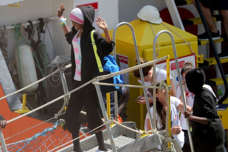 El Aquarius atraca en La Valeta, tras cinco días de espera en el mar El Aquarius atraca en La Valeta, tras cinco días de espera en el mar