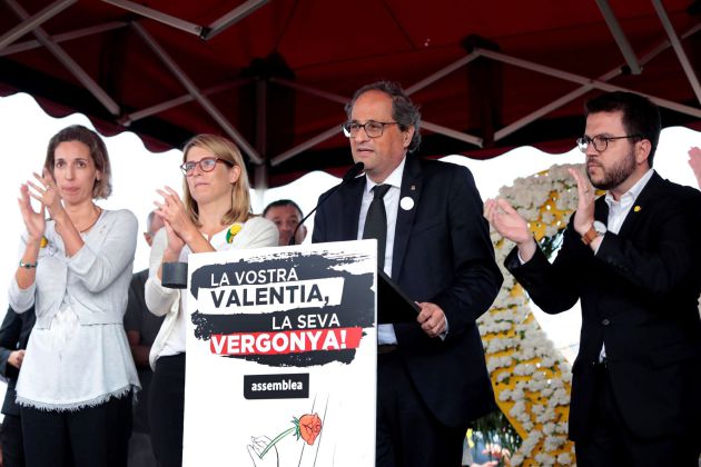 El presidente de la Generalitat, Quim Torra, durante su intervención en la concentración independentista convocada por la ANC y Òmnium frente a la cárcel de Lledoners para homenajear al exconseller Quim Forn El presidente de la Generalitat, Quim Torra, durante su intervención en la concentración independentista convocada por la ANC y Òmnium frente a la cárcel de Lledoners para homenajear al exconseller Quim Forn