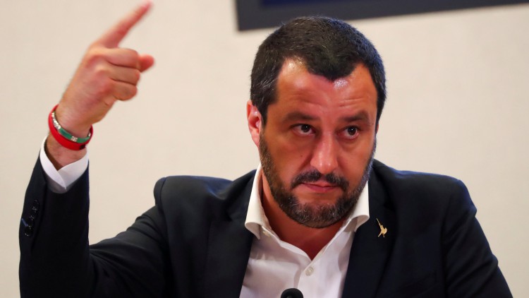 Salvini amenaza con enviar de vuelta a los 177 migrantes del 'Diciotti'