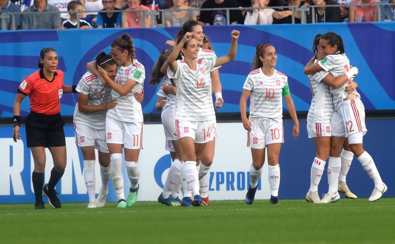 Las chicas de la Selección Española sub20 celebran el gol de Guijarro que les ha dado el pase para semifinales Las chicas de la Selección Española sub20 celebran el gol de Guijarro que les ha dado el pase para semifinales
