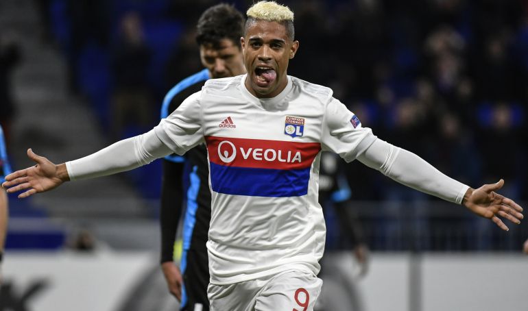 Mariano Díaz celebra un gol con el Olympique. Mariano Díaz celebra un gol con el Olympique.