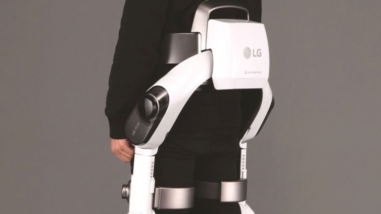 Primer exoesqueleto robótico de LG. Primer exoesqueleto robótico de LG.