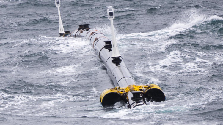 Se lanza una gran barrera flotante para limpiar el océano Pacífico de plástico
