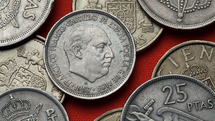 Franco mandó modificar una moneda de peseta para salir más guapo