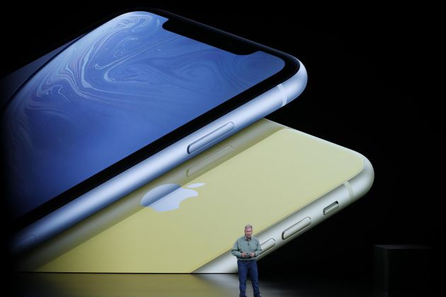 El iPhone XR sale a la venta en un gran número de colores. El iPhone XR sale a la venta en un gran número de colores.