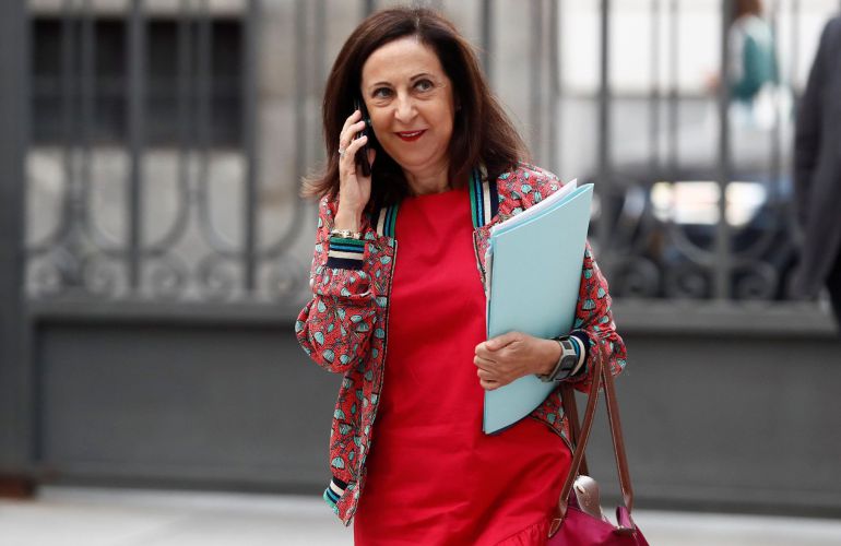 La ministra de Defensa, Margarita Robles, a su llegada al Congreso para asistir a la sesión de control al Gobierno. La ministra de Defensa, Margarita Robles, a su llegada al Congreso para asistir a la sesión de control al Gobierno.