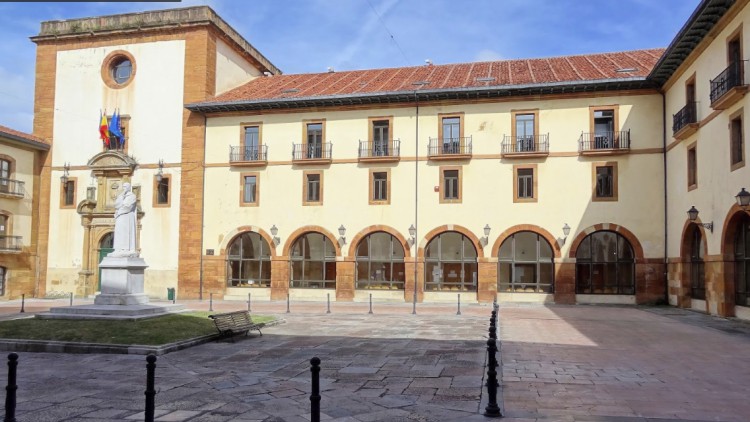 Un profesor universitario, a sus alumnas: Si volvéis a repetir, os violo