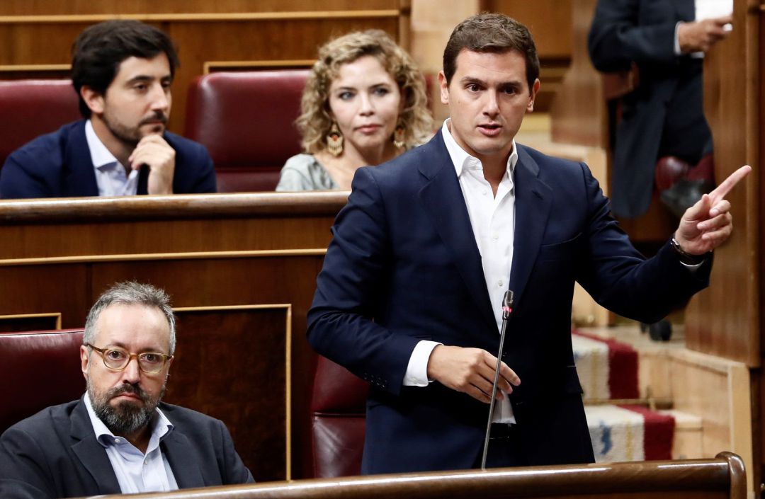 El líder de Ciudadanos, Albert Rivera, interviene en la sesión de control al Gobierno hoy en el Congreso El líder de Ciudadanos, Albert Rivera, interviene en la sesión de control al Gobierno hoy en el Congreso